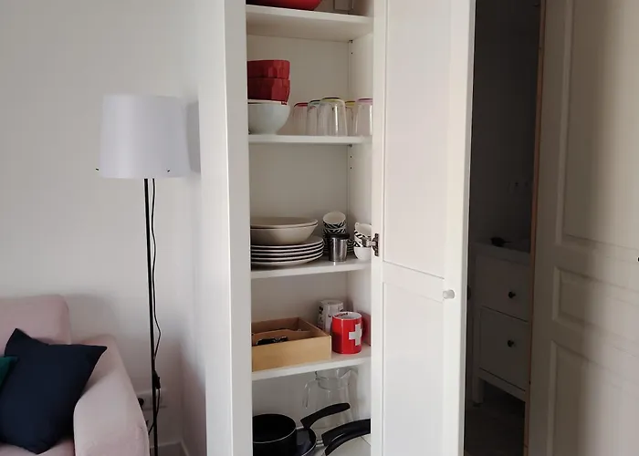 Petit Dans Un Jardin * Pornic