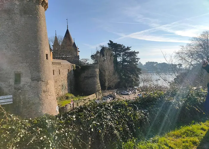 Petit Dans Un Jardin Appartement *