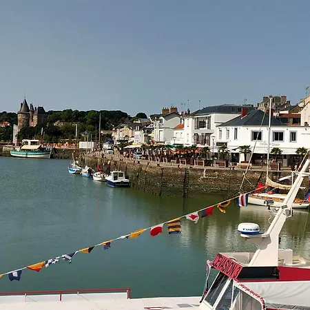 Petit Dans Un Jardin Apartment